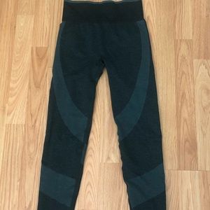 PINK Victoria’s Secret Leggings